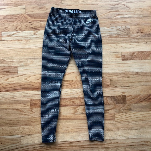 Nike Pants - NIKE Legging - Small